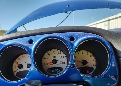 2005 Chrysler Pt Cruiser Limited from USA, damaged, VIN 3C8FY68B75T555967